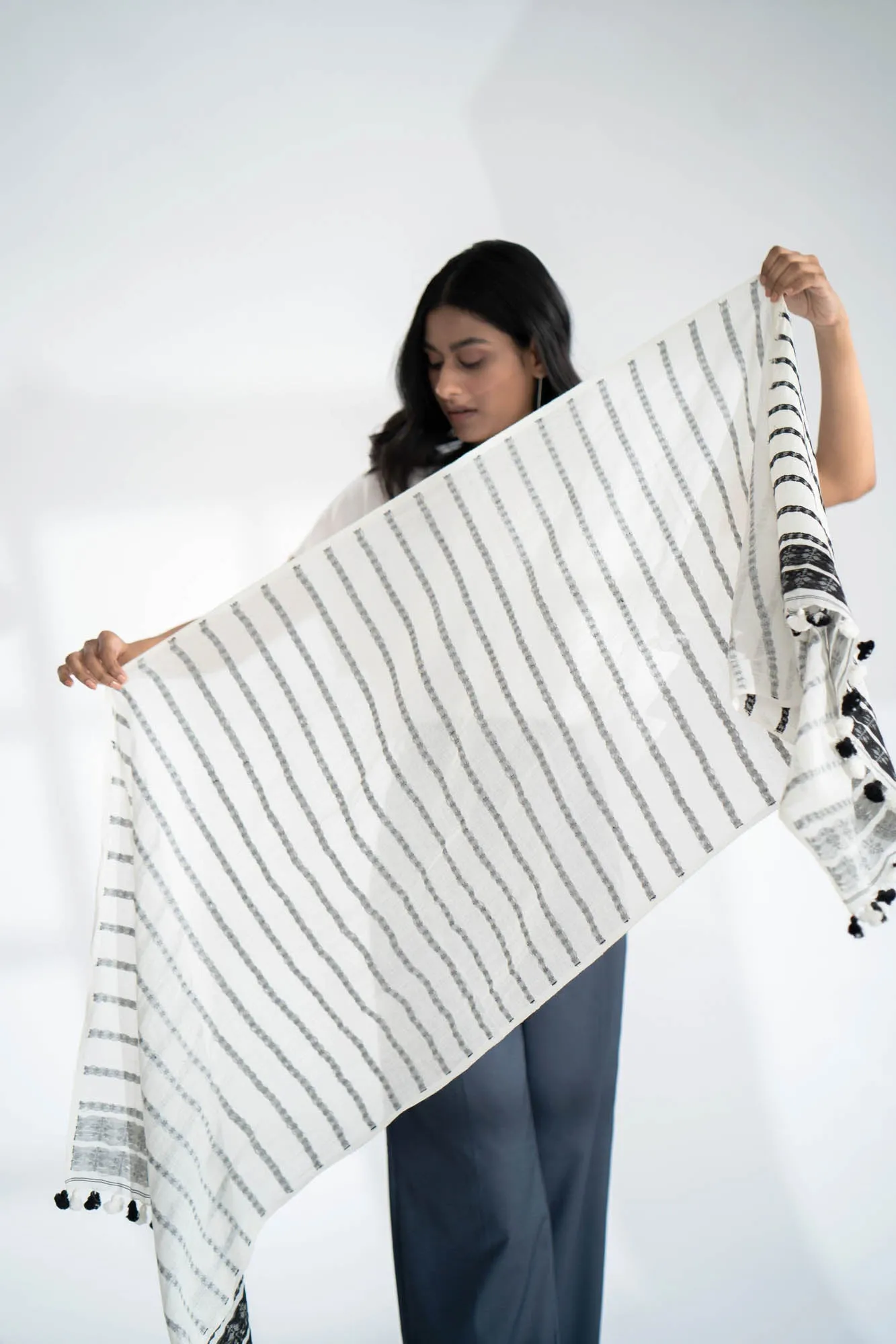 Conjoin Handwoven Stole