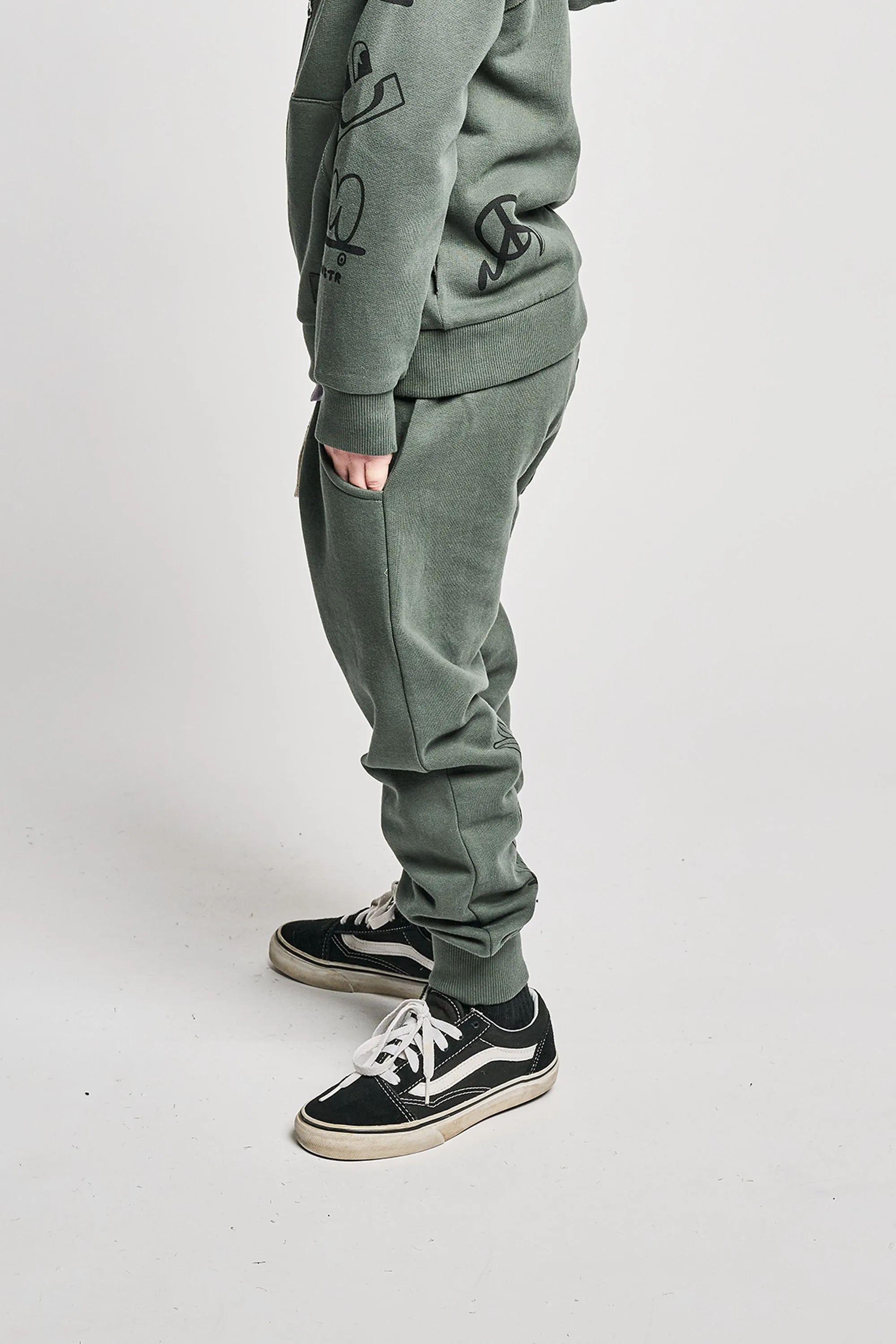 LESSGO TRACK PANT