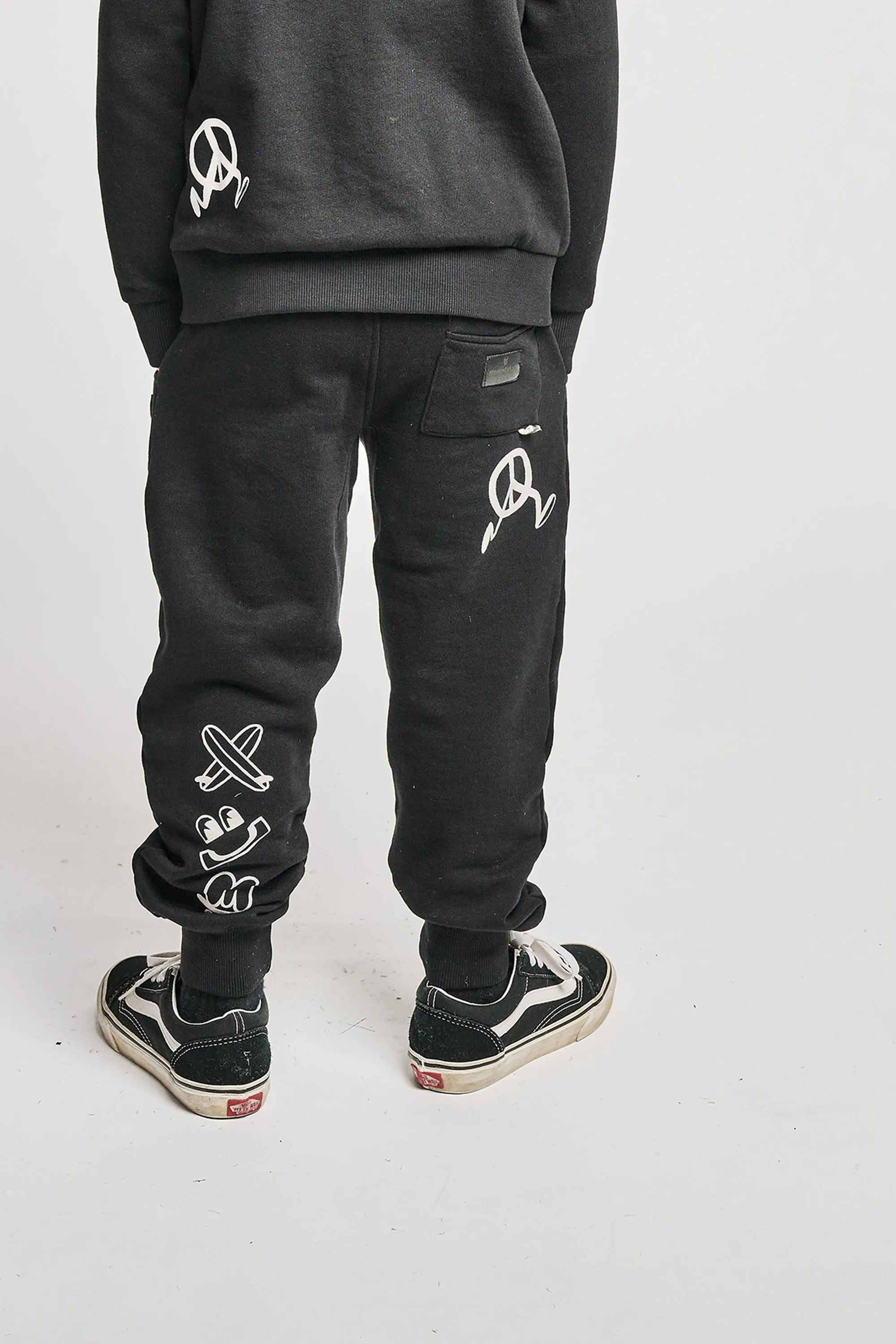 LESSGO TRACK PANT