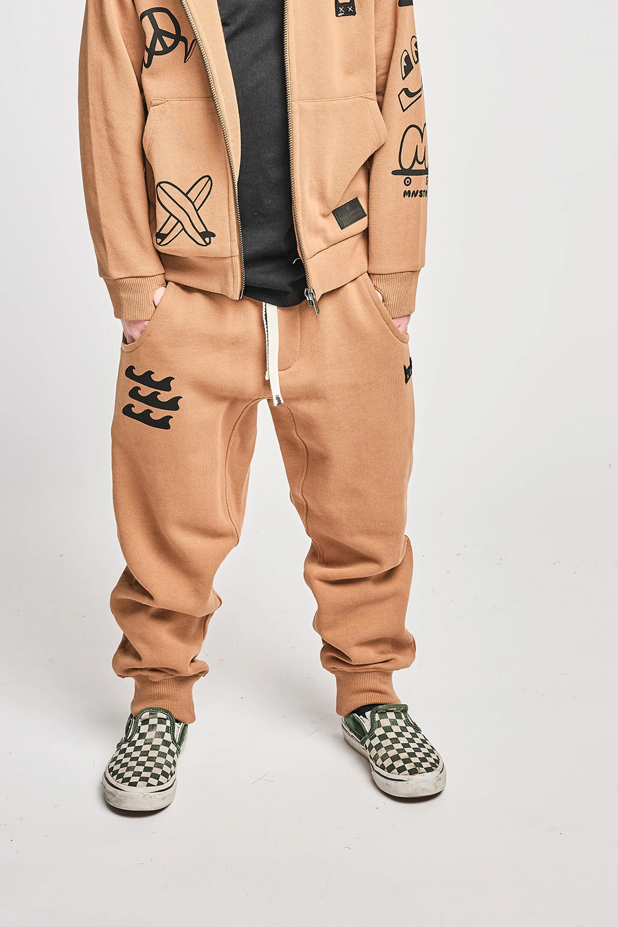 LESSGO TRACK PANT