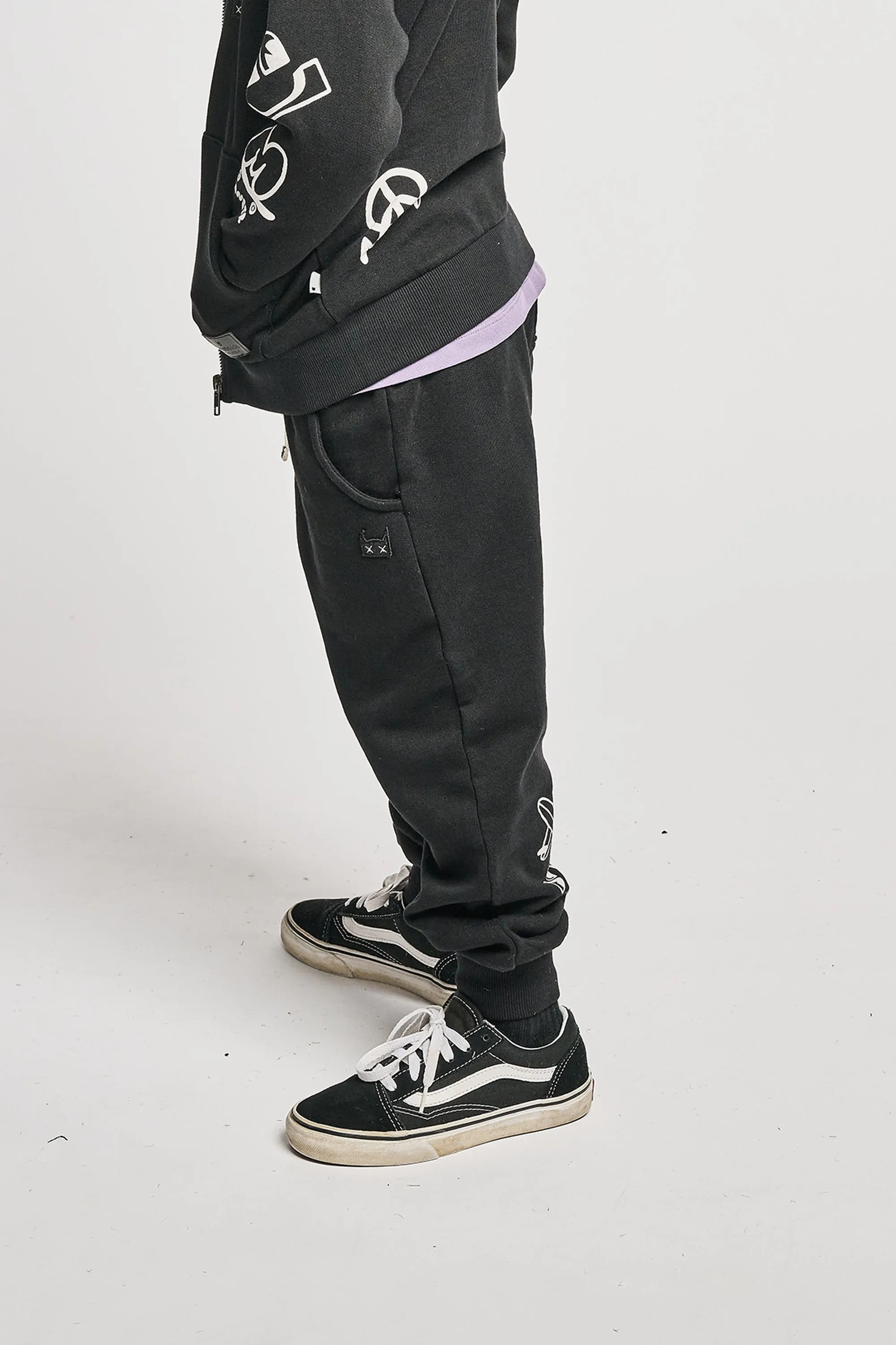 LESSGO TRACK PANT