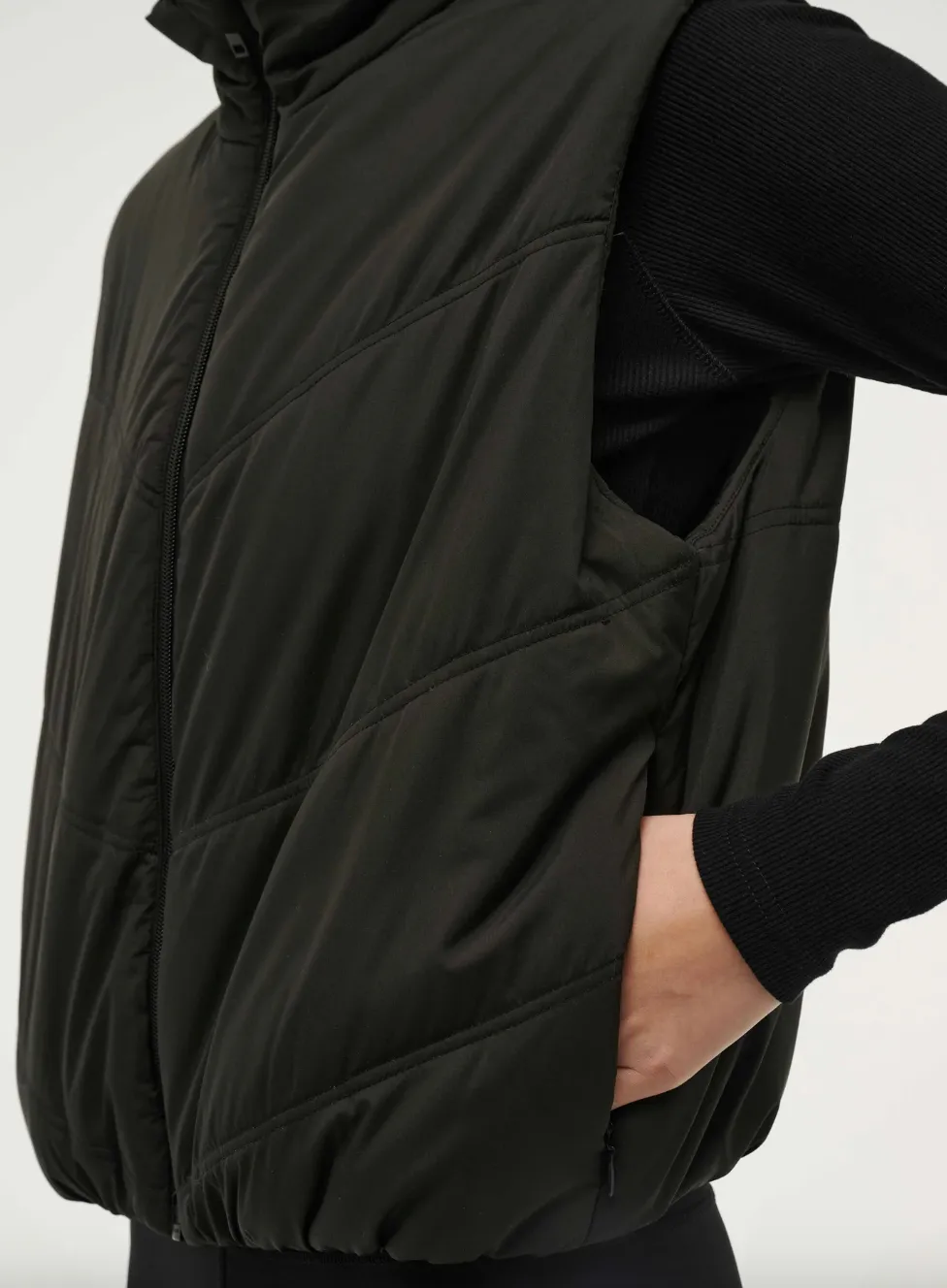 PE Nation Campground Vest- Black