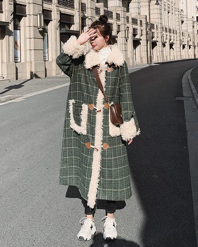 Plaid Loose Woolen Horn Button Winter Women's Coat