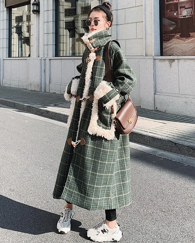 Plaid Loose Woolen Horn Button Winter Women's Coat