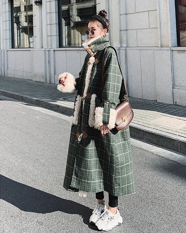 Plaid Loose Woolen Horn Button Winter Women's Coat